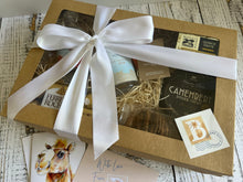 Load image into Gallery viewer, Moontide gin gift box Broome Gift and Graze
