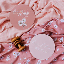Load image into Gallery viewer, Snuggle Hunny Kids - Reversible Milestone cards - Daisy
